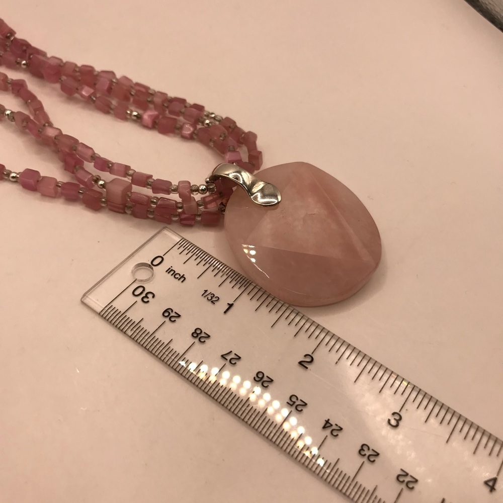 Premier Designs Shell & Rose Quartz Pendant Necklace - Picture 10 of 11